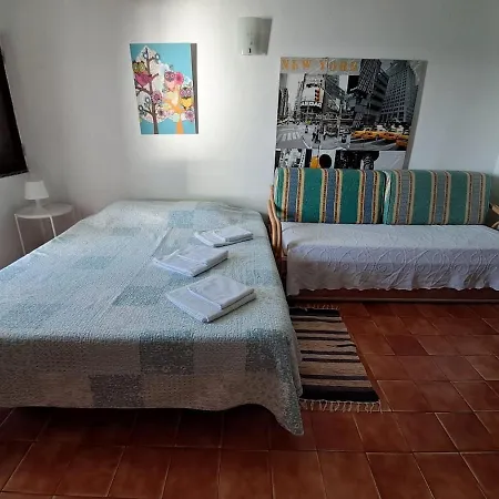 T0 Close To The And The Center Апартаменты